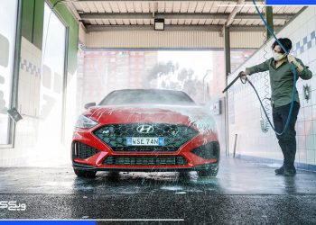 چالش‌های زیست‌محیطی کارواش‌ها و راهکارهای کاهش آلودگی